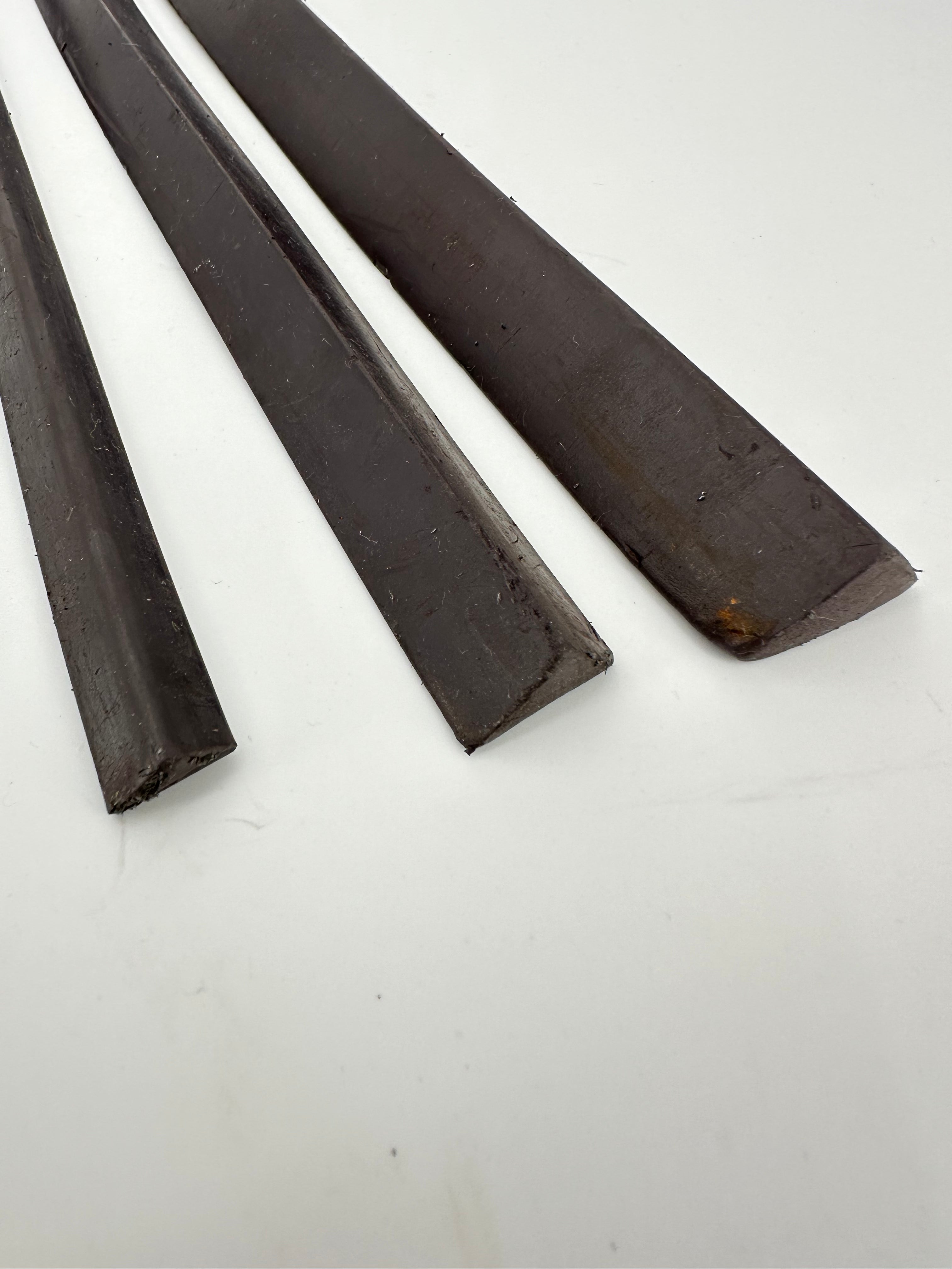 Rubber magnetic chamfer